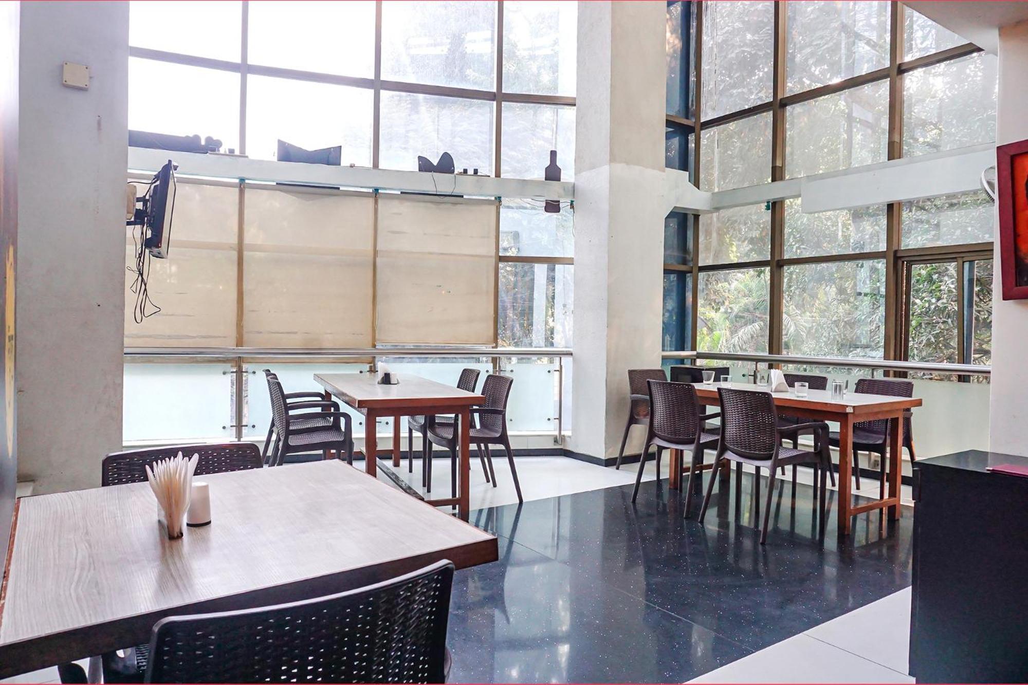 Fabhotel Prime Deccan 8 Pune Zewnętrze zdjęcie